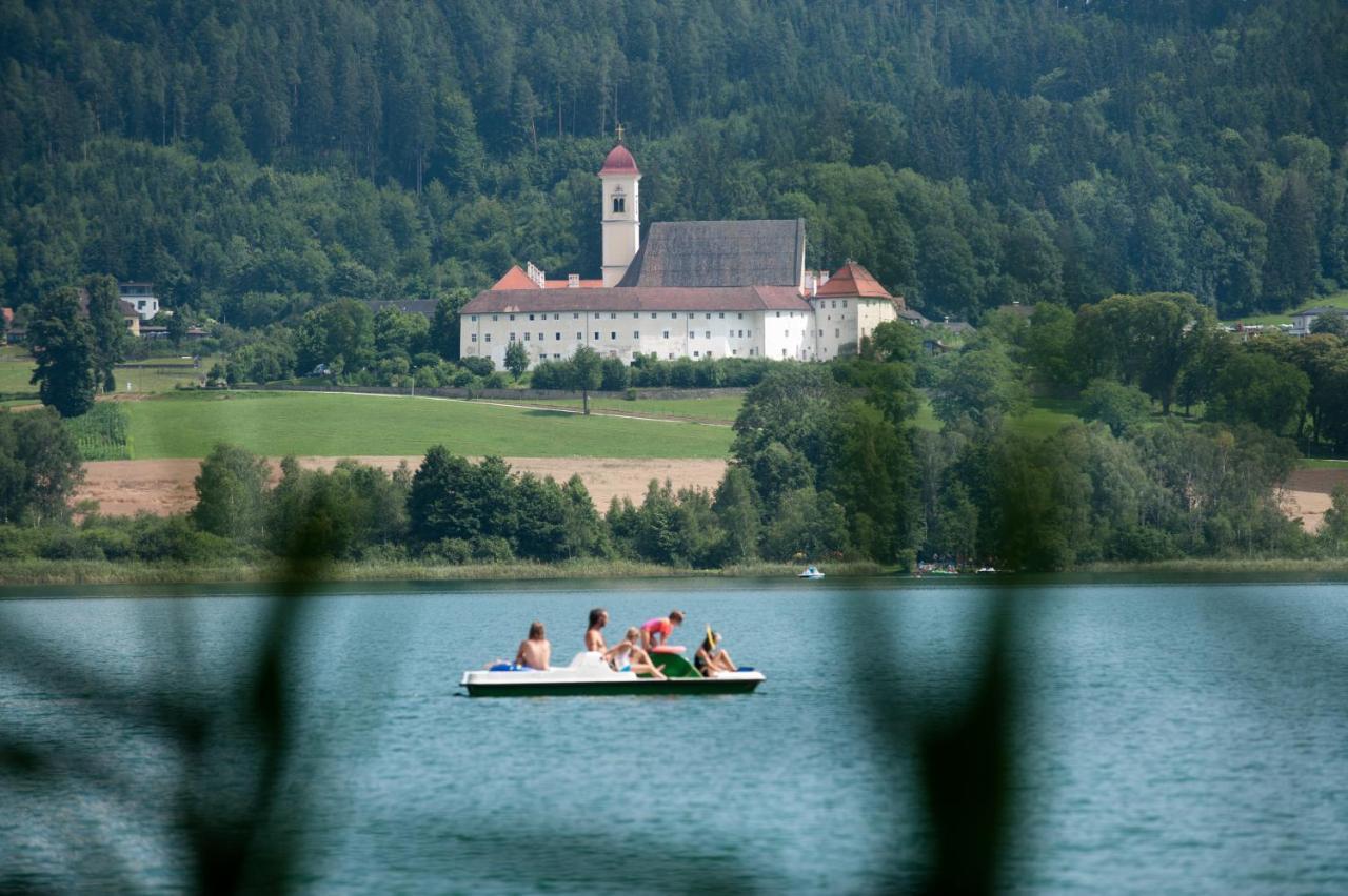 Hotel Seehof Sankt Georgen am Längsee Exterior foto